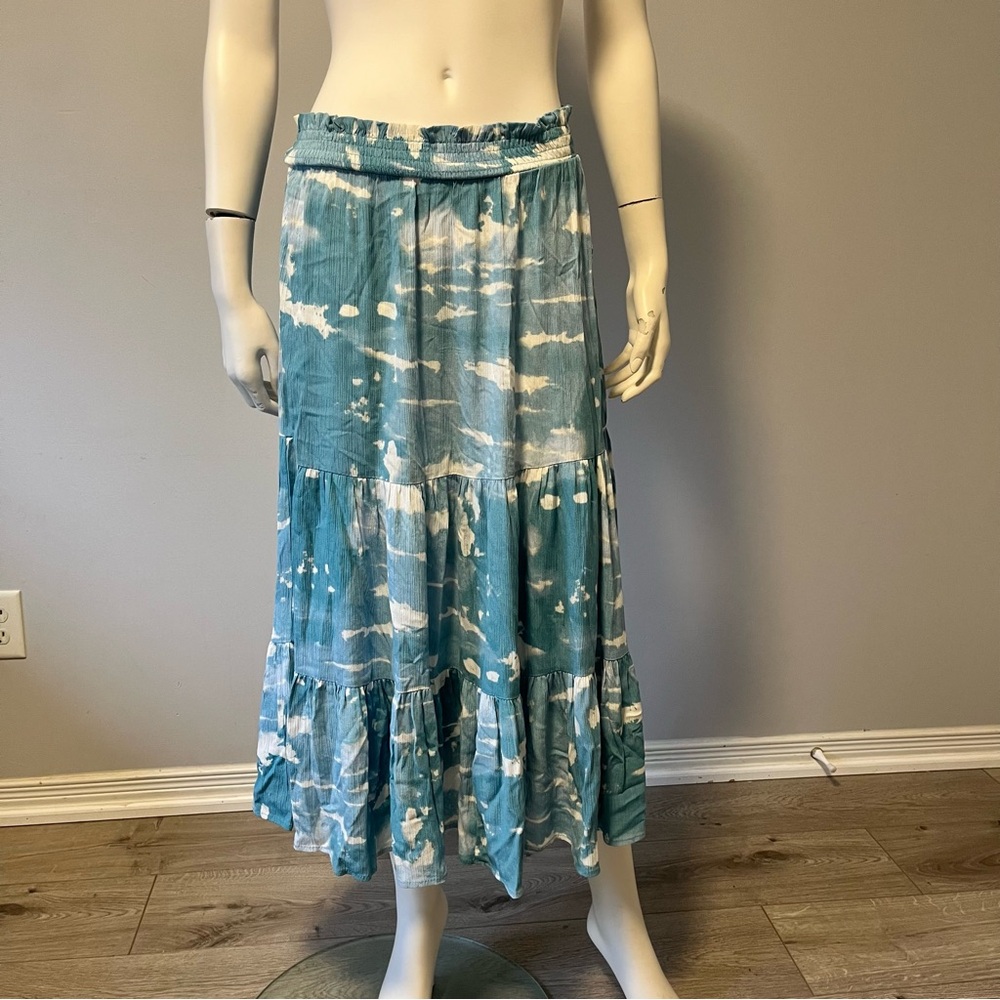 Ivy Tie-Dye Tiered Skirt - blue white Size Medium, Elastic Waistband, Boho Style